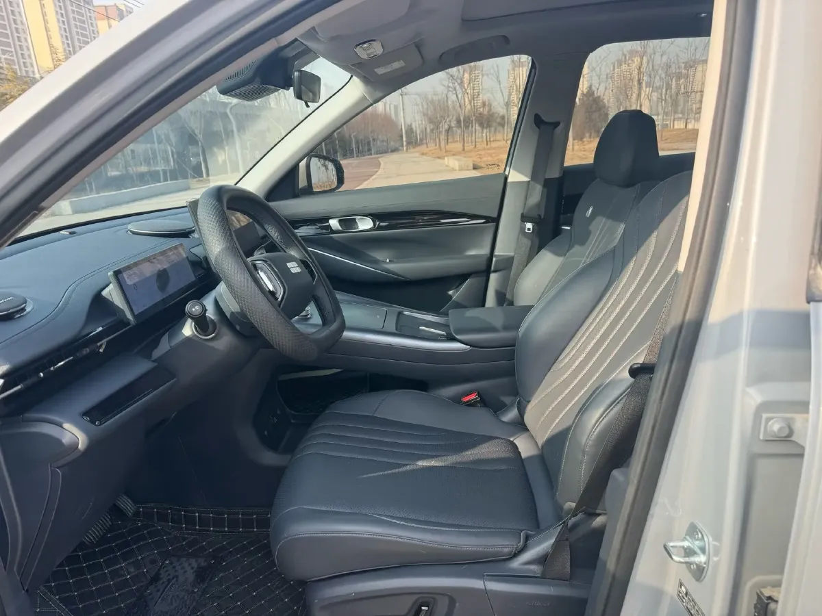 2024 Geely Emgrand L HiP 1.5T 181HP L4 3DHT PHEV 15.5KWH,autocango,china used car exporter,china ev exporter,chinese used car exporter,chinese used ev exporter