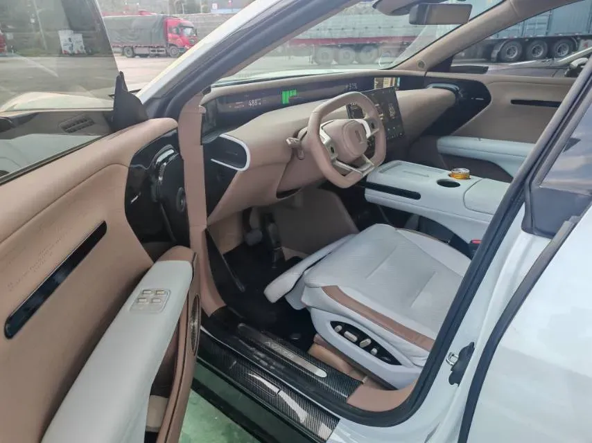 2024 Avatr 07 1.5T 156HP L4 REEV 39.05KWH,autocango,china used car exporter,china ev exporter,chinese used car exporter,chinese used ev exporter