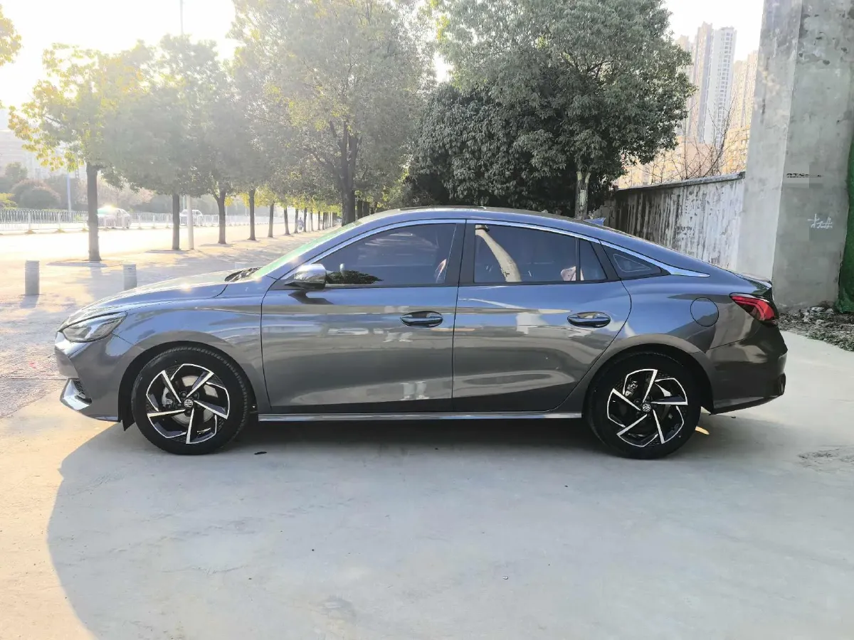 2021 MG 5 1.5T 173HP L4 7DCT,autocango,china used car exporter,china ev exporter,chinese used car exporter,chinese used ev exporter
