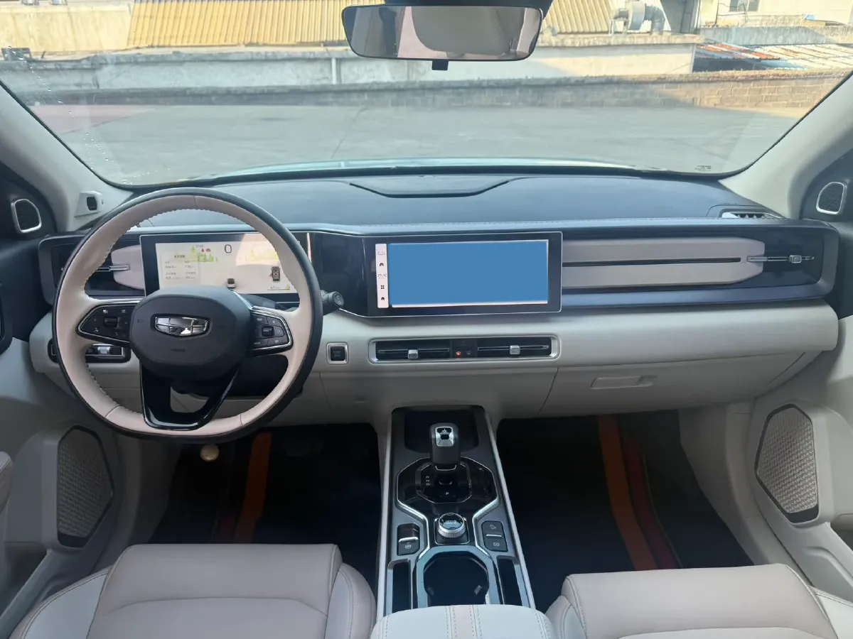 2023 Geely ICON 1.5T 181HP L4 7DCT,autocango,china used car exporter,china ev exporter,chinese used car exporter,chinese used ev exporter