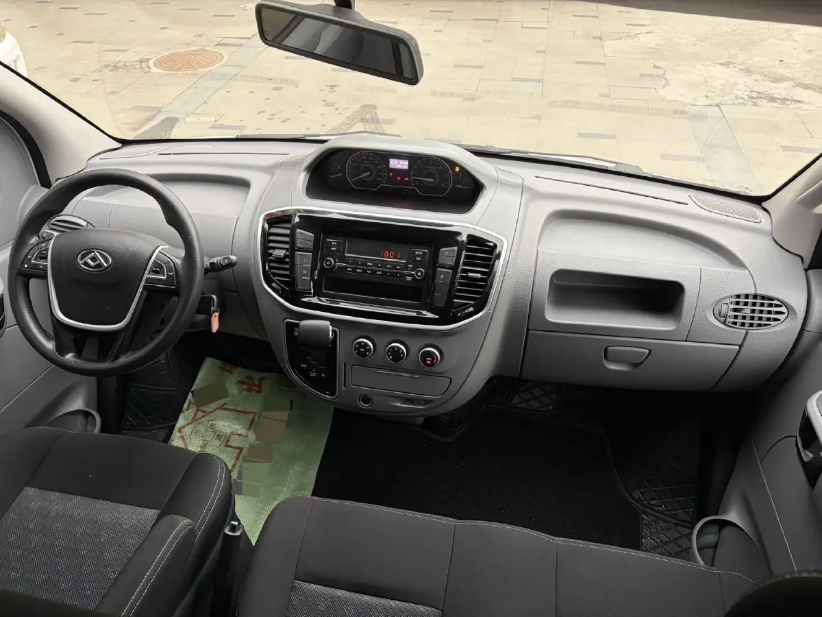 2019 MAXUS XinTu V80 2.0T 139HP L4 6MT,autocango,china used car exporter,china ev exporter,chinese used car exporter,chinese used ev exporter