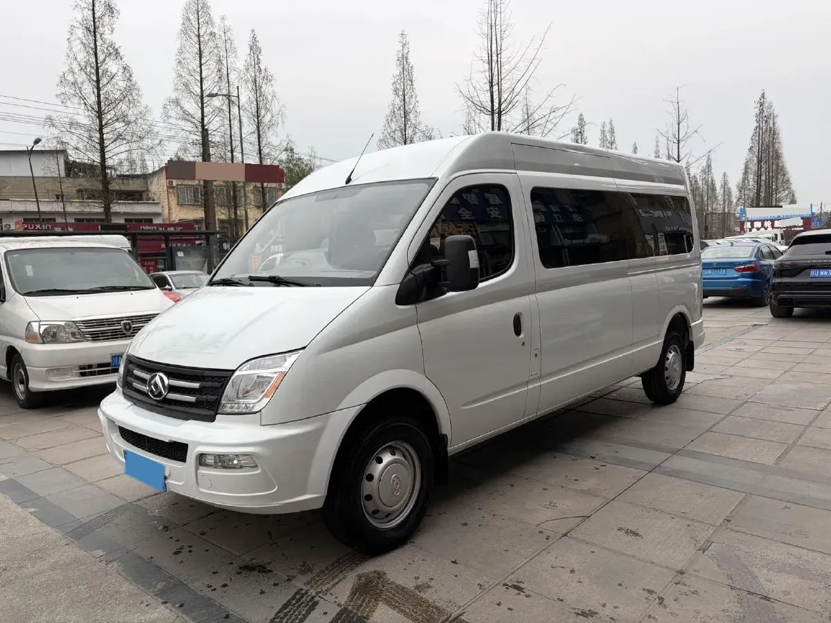 2019 MAXUS XinTu V80 2.0T 139HP L4 6MT,autocango,china used car exporter,china ev exporter,chinese used car exporter,chinese used ev exporter