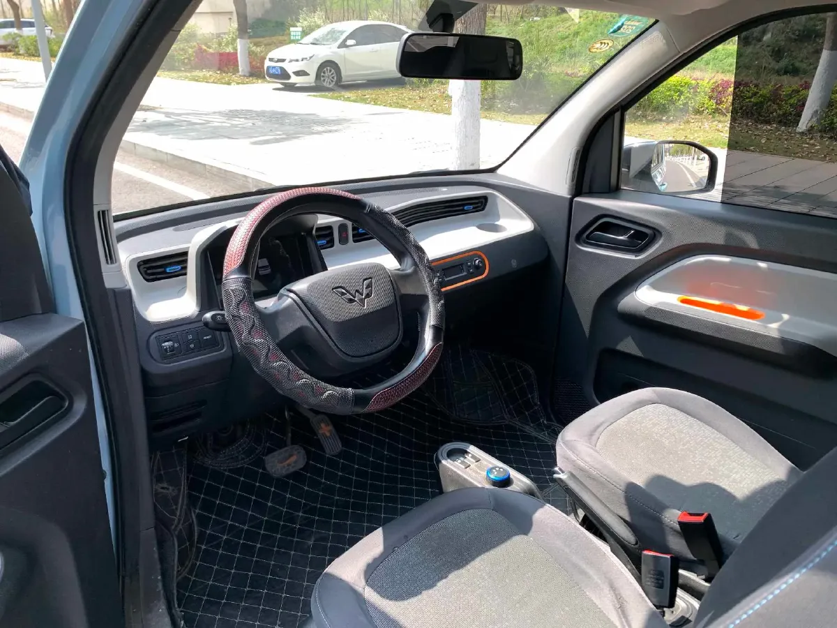 2020 WuLing HongGuang MINI EV BEV 9KWH,autocango,china used car exporter,china ev exporter,chinese used car exporter,chinese used ev exporter