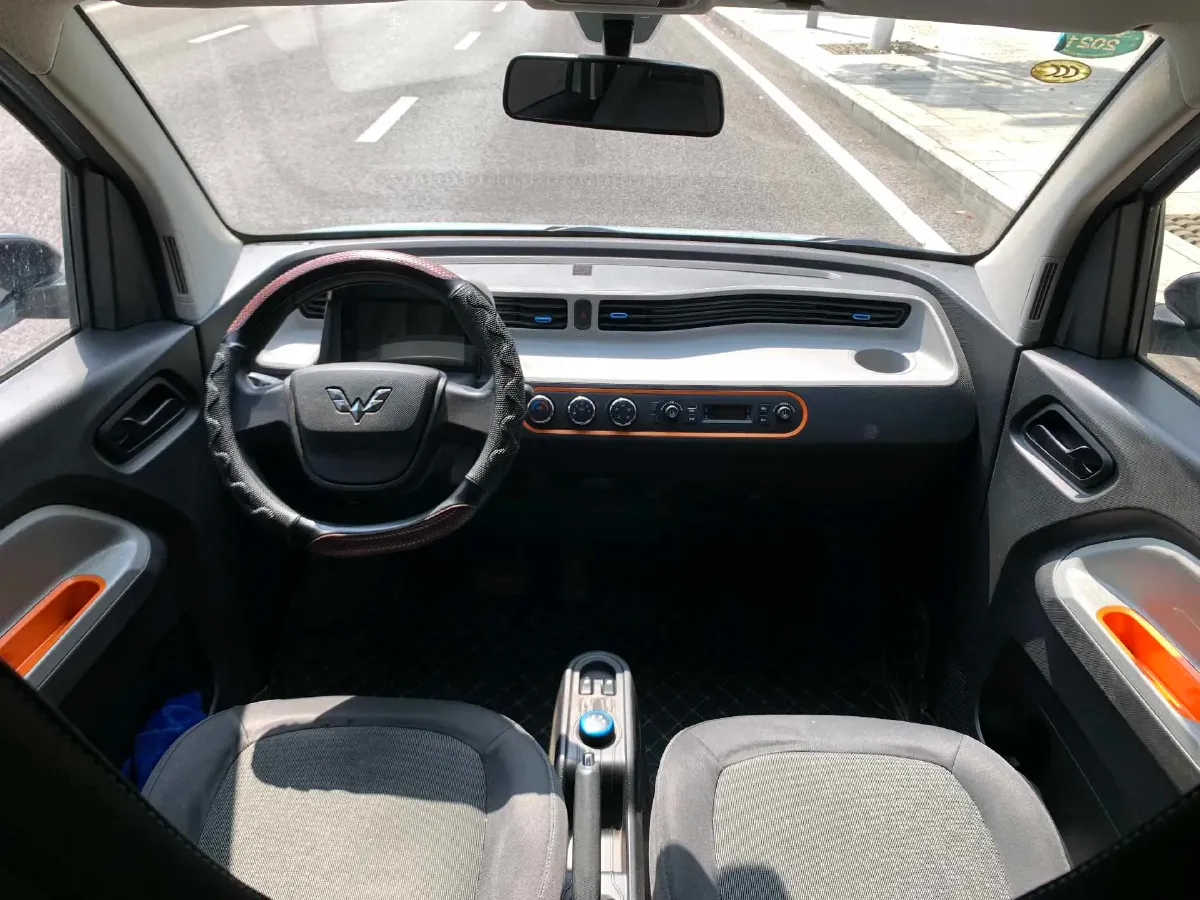 2020 WuLing HongGuang MINI EV BEV 9KWH,autocango,china used car exporter,china ev exporter,chinese used car exporter,chinese used ev exporter