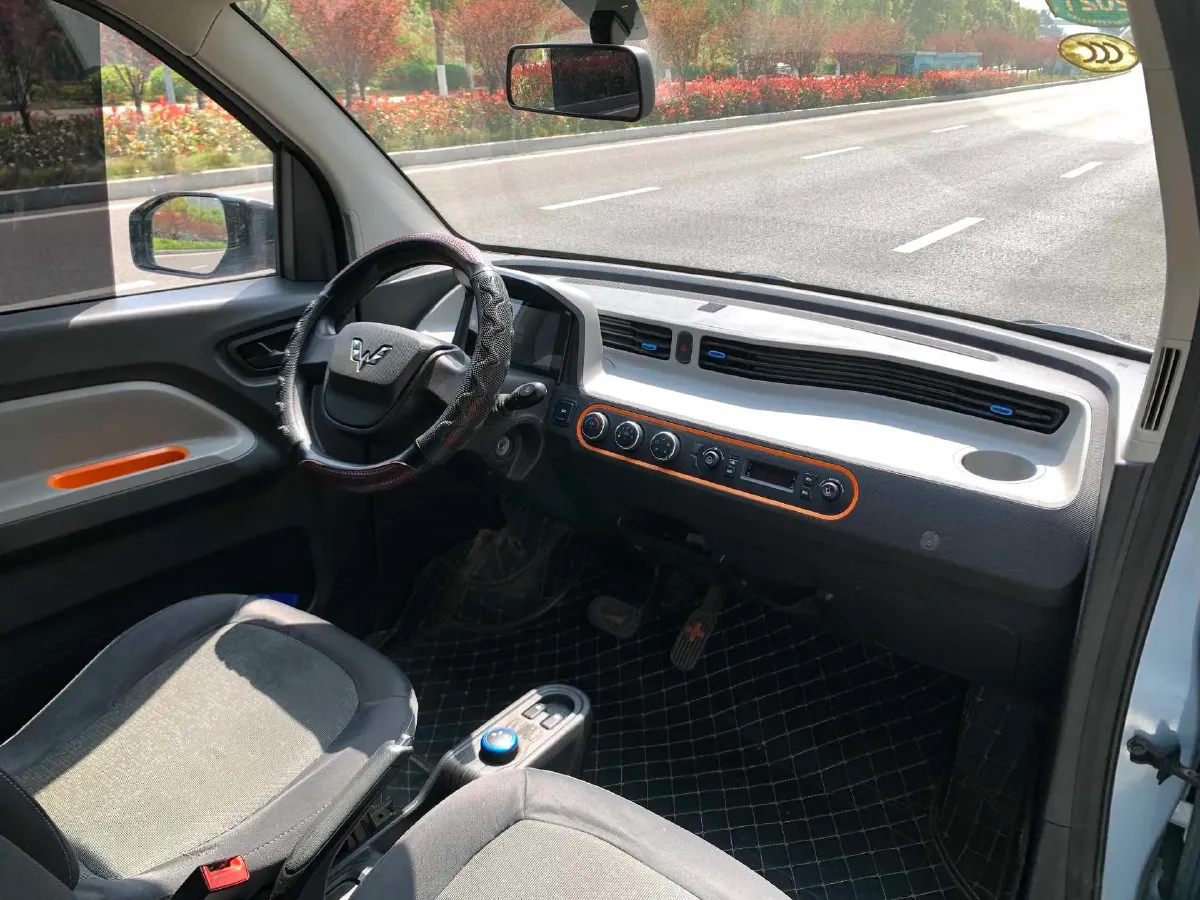 2020 WuLing HongGuang MINI EV BEV 9KWH,autocango,china used car exporter,china ev exporter,chinese used car exporter,chinese used ev exporter
