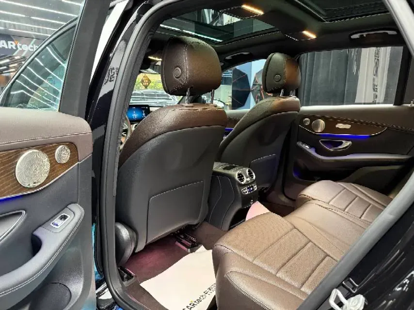 2021 Mercedes-Benz GLC Class 2.0T 258HP L4 9AT,autocango,china used car exporter,china ev exporter,chinese used car exporter,chinese used ev exporter