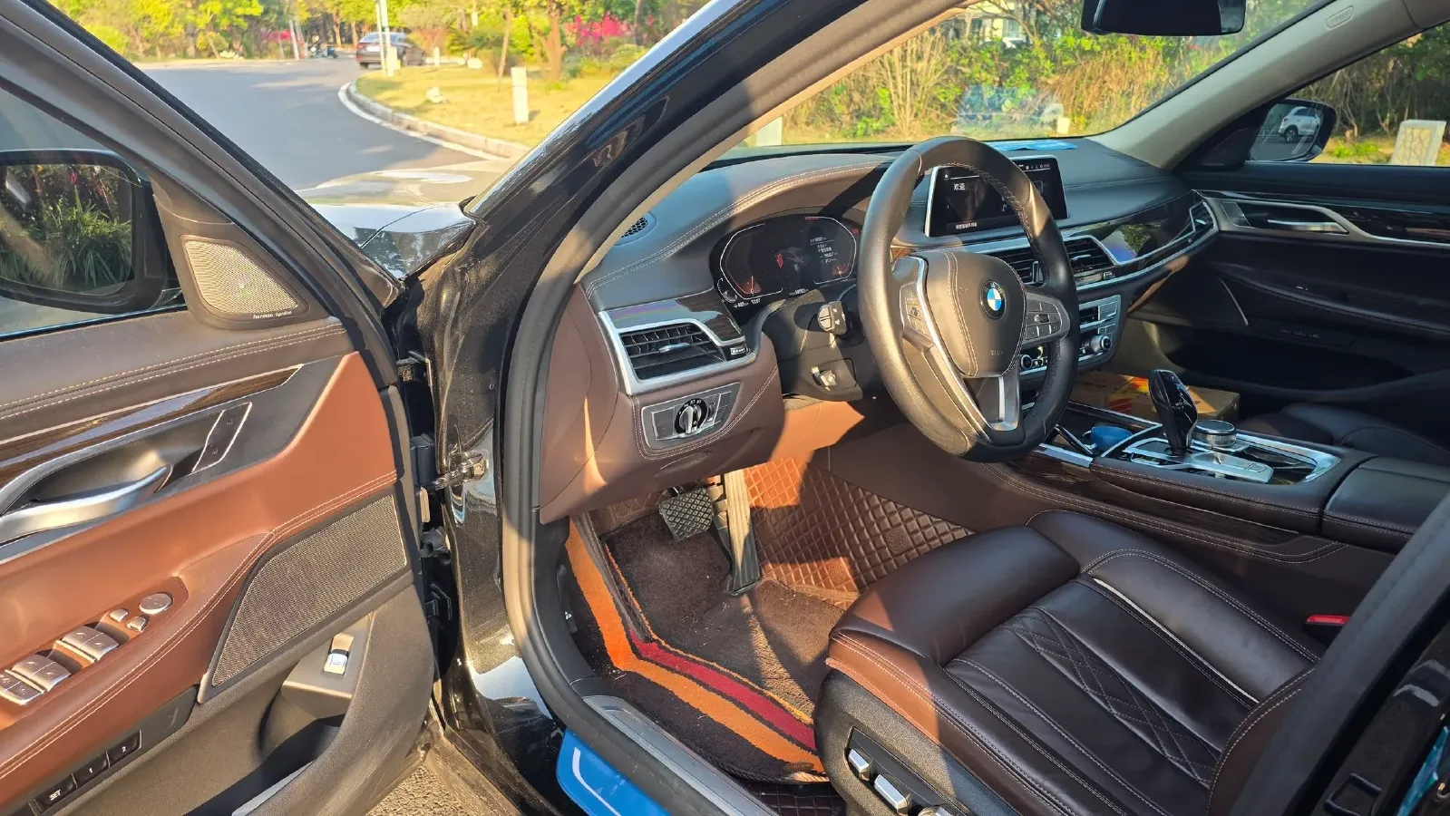 2021 BMW 7 Series 2.0T 265HP L4 8AT,autocango,china used car exporter,china ev exporter,chinese used car exporter,chinese used ev exporter