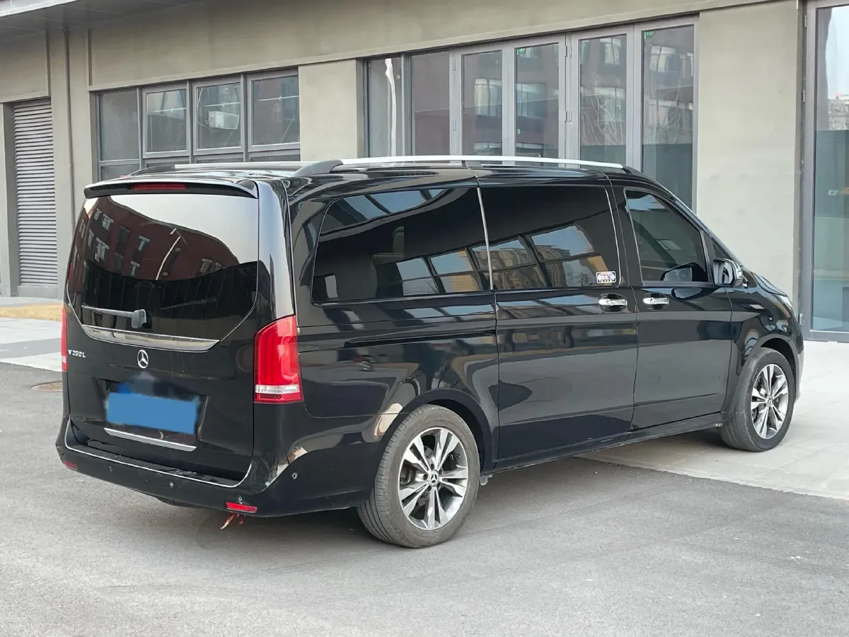 2018 Mercedes-Benz C Class 2.0T 245HP L4 9AT,autocango,china used car exporter,china ev exporter,chinese used car exporter,chinese used ev exporter