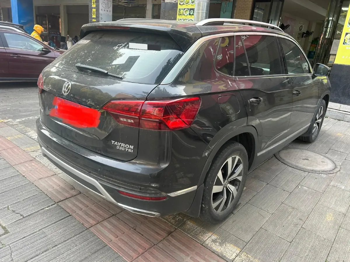 2019 Jeep Cherokee 2.0T 234HP L4 9AT,autocango,china used car exporter,china ev exporter,chinese used car exporter,chinese used ev exporter