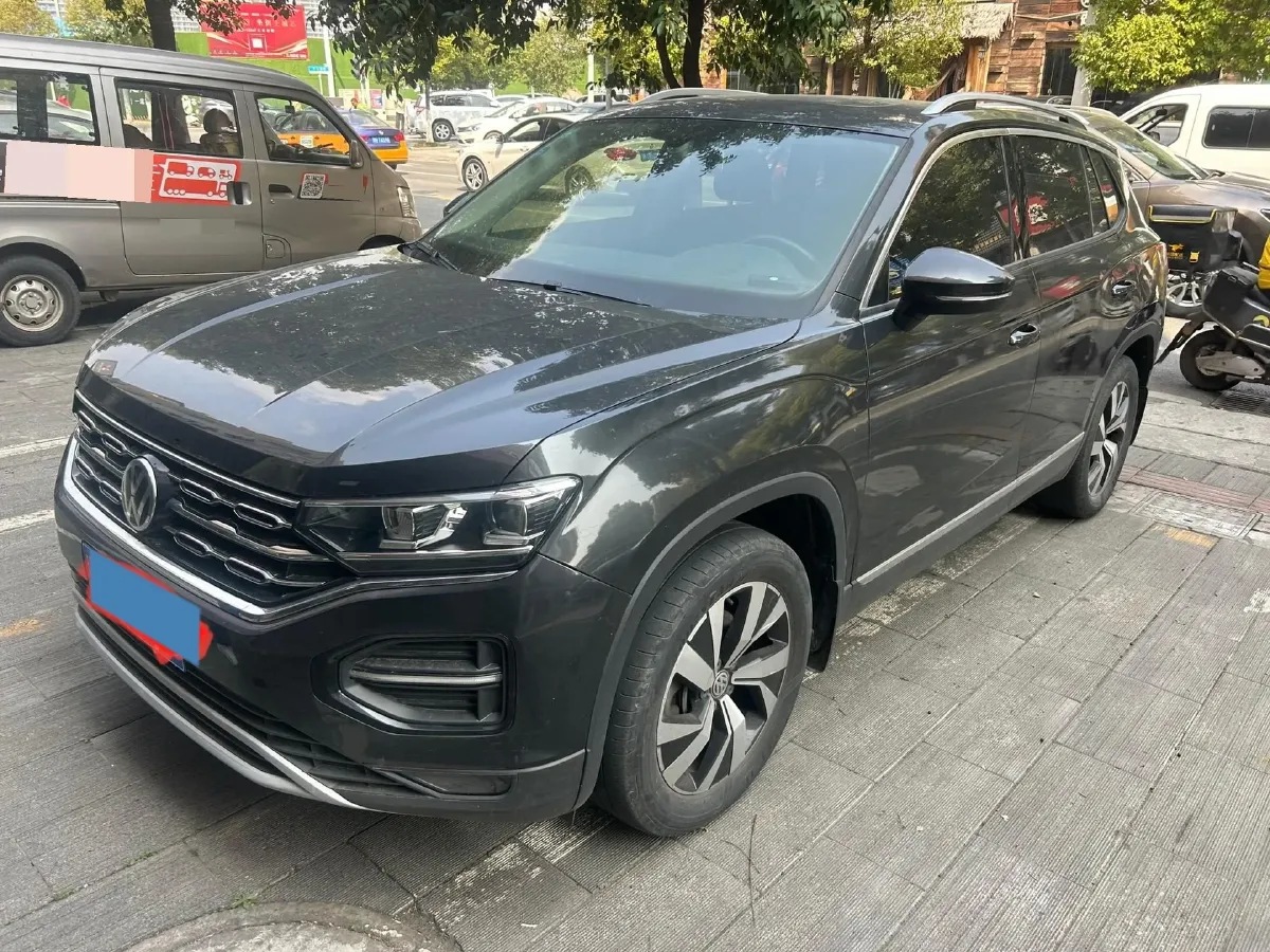 2019 Jeep Cherokee 2.0T 234HP L4 9AT,autocango,china used car exporter,china ev exporter,chinese used car exporter,chinese used ev exporter