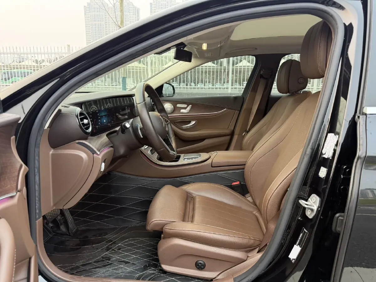 2022 Mercedes-Benz E Class 2.0T 211HP L4 9AT PHEV 25.4KWH,autocango,china used car exporter,china ev exporter,chinese used car exporter,chinese used ev exporter