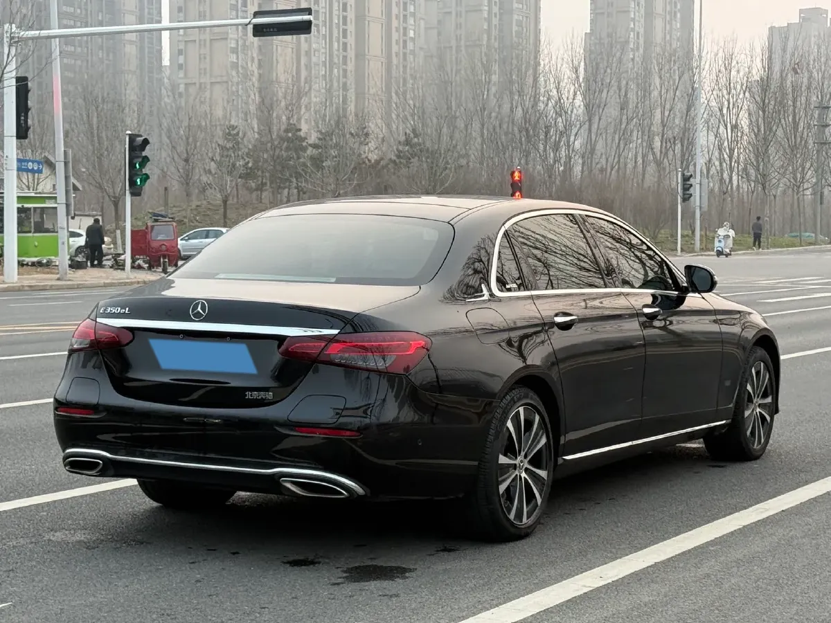 2022 Mercedes-Benz E Class 2.0T 211HP L4 9AT PHEV 25.4KWH,autocango,china used car exporter,china ev exporter,chinese used car exporter,chinese used ev exporter