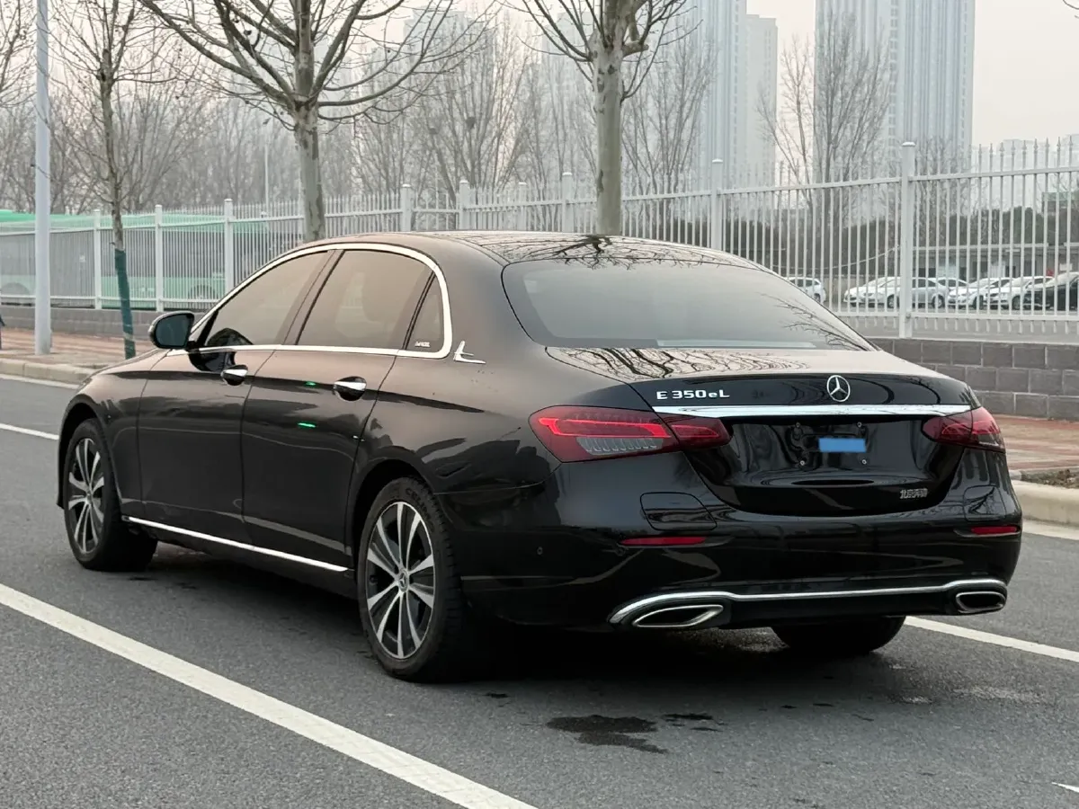 2022 Mercedes-Benz E Class 2.0T 211HP L4 9AT PHEV 25.4KWH,autocango,china used car exporter,china ev exporter,chinese used car exporter,chinese used ev exporter