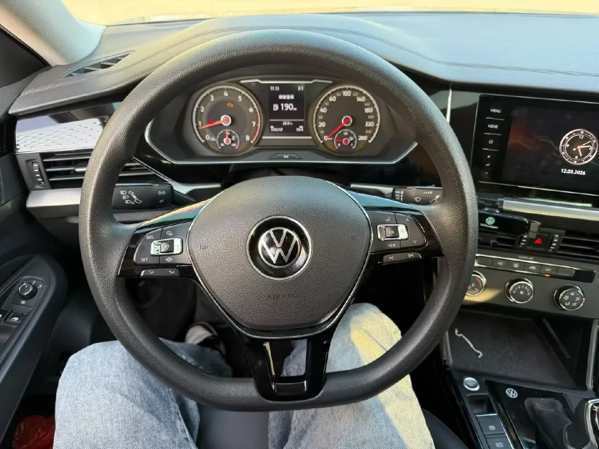2021 Volkswagen Passat 1.4T 150HP L4 7DCT,autocango,china used car exporter,china ev exporter,chinese used car exporter,chinese used ev exporter
