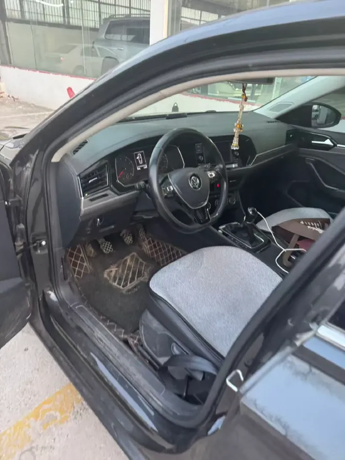 2019 Volkswagen Sagitar 1.2T 116HP L4 5MT,autocango,china used car exporter,china ev exporter,chinese used car exporter,chinese used ev exporter