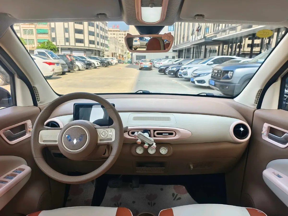 2025 WuLing HongGuang MINI EV BEV 16.2KWH,autocango,china used car exporter,china ev exporter,chinese used car exporter,chinese used ev exporter