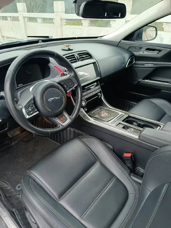 2018 Jaguar XEL 2.0T 200HP L4 8AT,autocango,china used car exporter,china ev exporter,chinese used car exporter,chinese used ev exporter