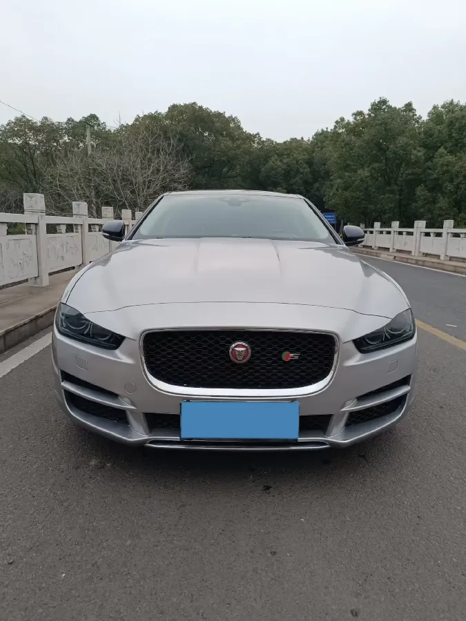 2018 Jaguar XEL 2.0T 200HP L4 8AT,autocango,china used car exporter,china ev exporter,chinese used car exporter,chinese used ev exporter