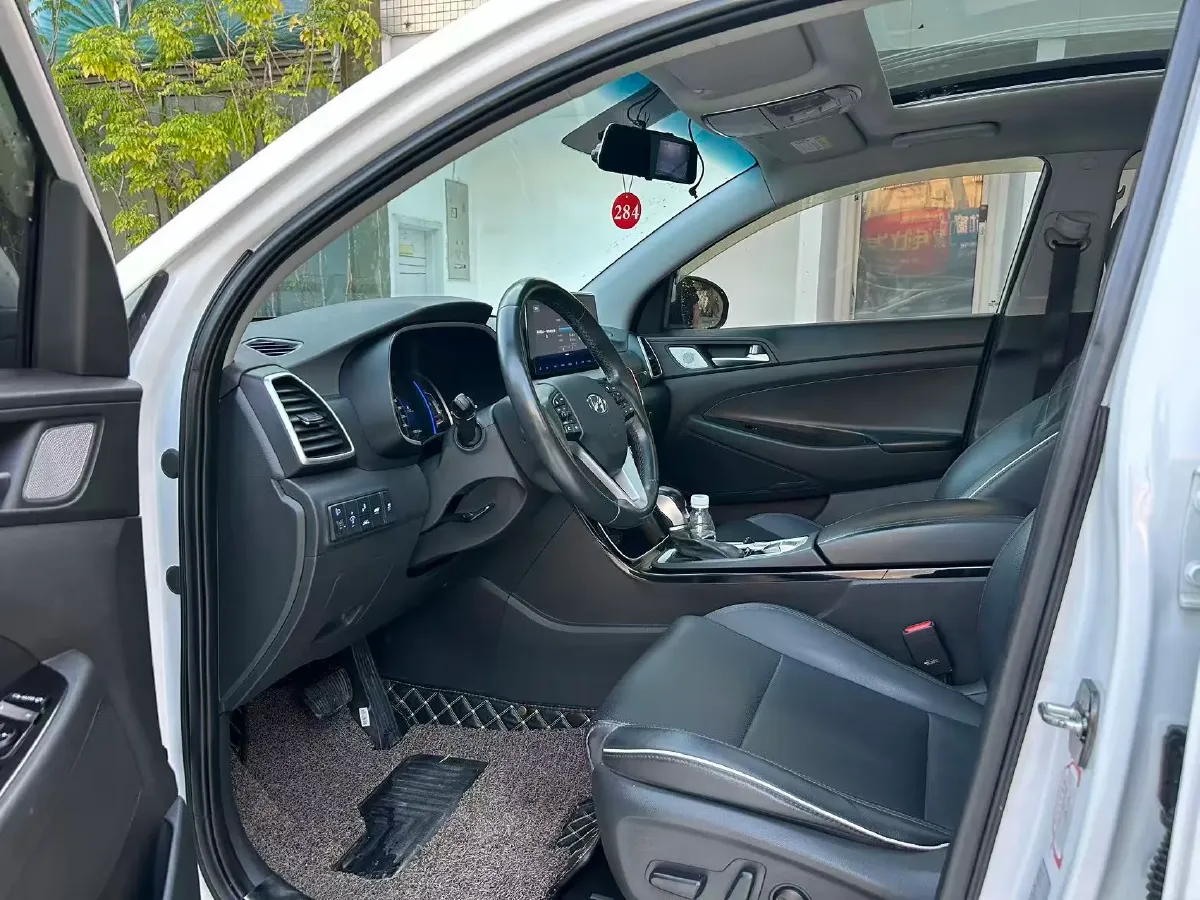 2019 Hyundai Tucson 1.6T 177HP L4 7DCT,autocango,china used car exporter,china ev exporter,chinese used car exporter,chinese used ev exporter