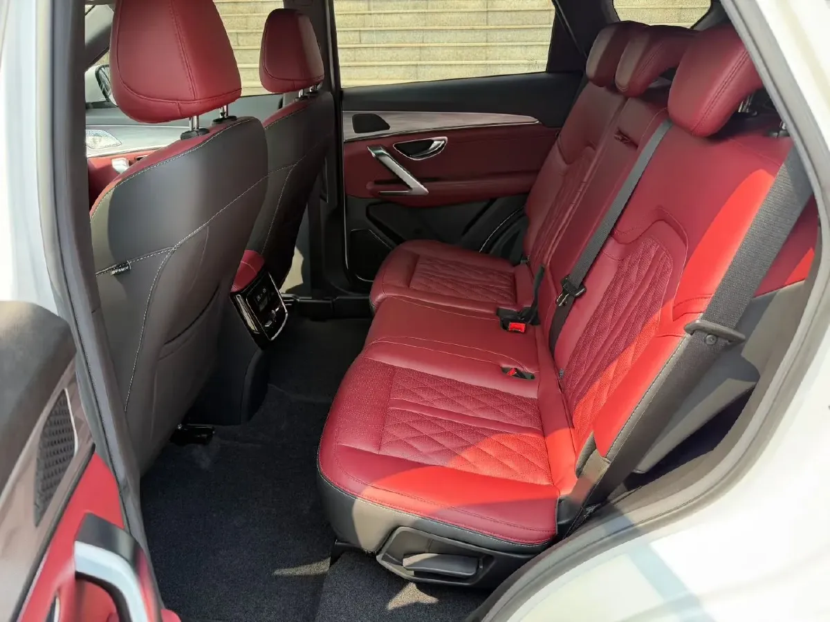 2023 Jetour X70 Plus 1.6T 197HP L4 7DCT,autocango,china used car exporter,china ev exporter,chinese used car exporter,chinese used ev exporter