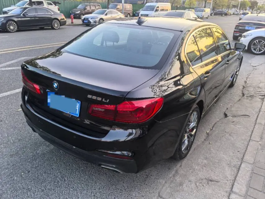 2020 BMW 5 Series 2.0T 184HP L4 8AT,autocango,china used car exporter,china ev exporter,chinese used car exporter,chinese used ev exporter