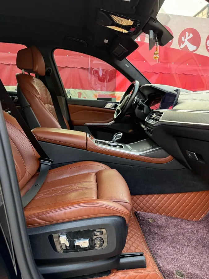 2021 BMW X7 3.0T 340HP L6 8AT,autocango,china used car exporter,china ev exporter,chinese used car exporter,chinese used ev exporter