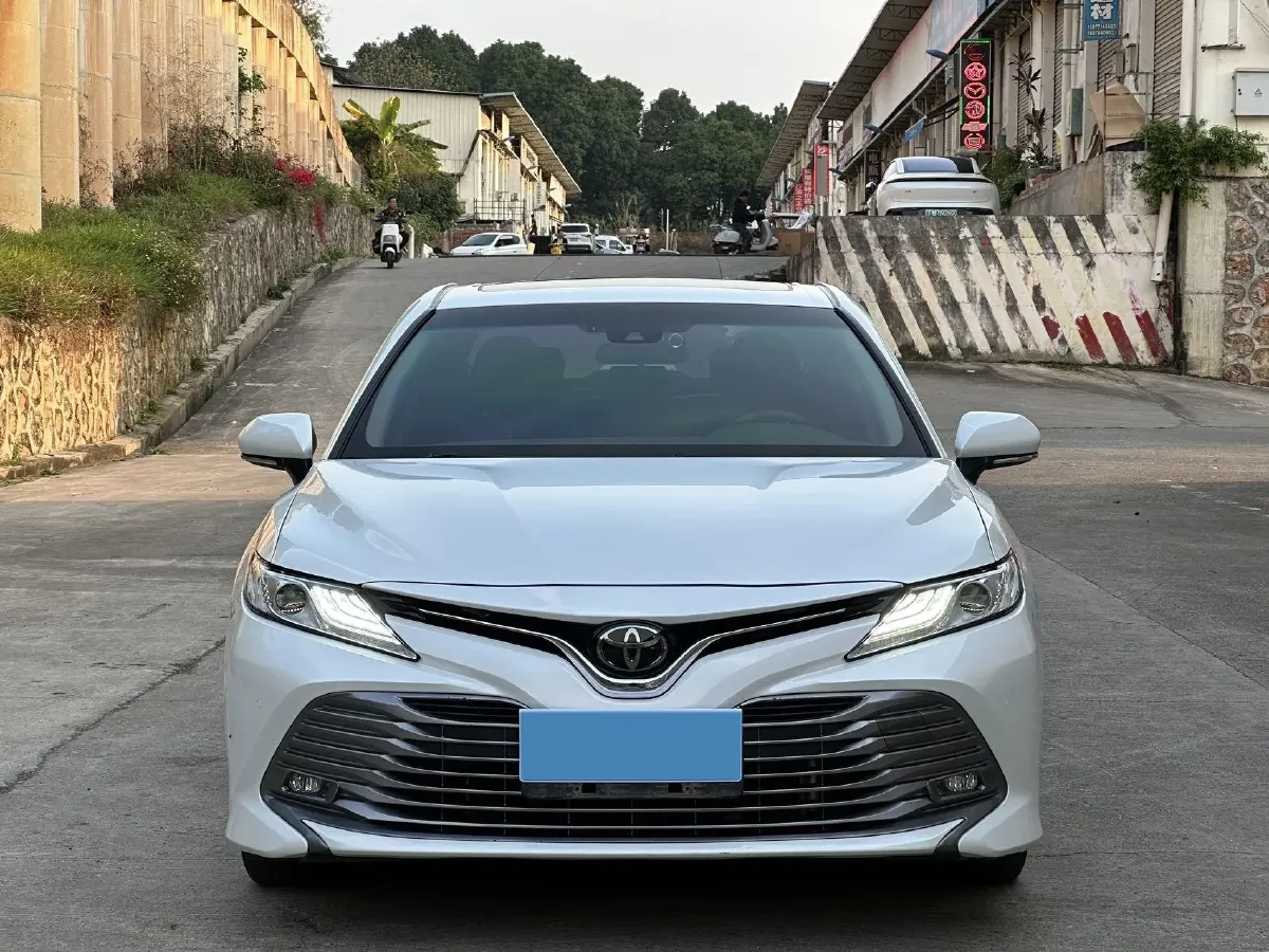 2019 Toyota Camry 2.0L 178HP L4 CVT,autocango,china used car exporter,china ev exporter,chinese used car exporter,chinese used ev exporter