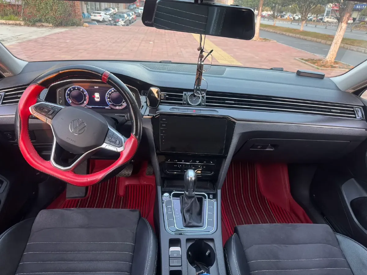 2020 Volkswagen Magotan 2.0T 186HP L4 7DCT,autocango,china used car exporter,china ev exporter,chinese used car exporter,chinese used ev exporter