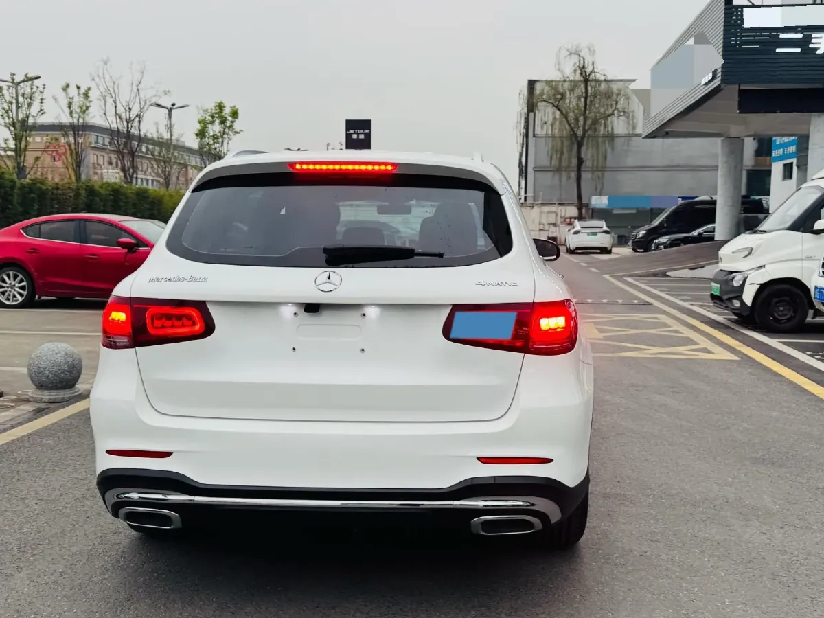 2023 Mercedes-Benz GLC Class 2.0T 204HP L4 9AT,autocango,china used car exporter,china ev exporter,chinese used car exporter,chinese used ev exporter