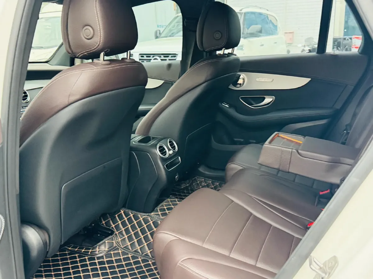 2023 Mercedes-Benz GLC Class 2.0T 204HP L4 9AT,autocango,china used car exporter,china ev exporter,chinese used car exporter,chinese used ev exporter