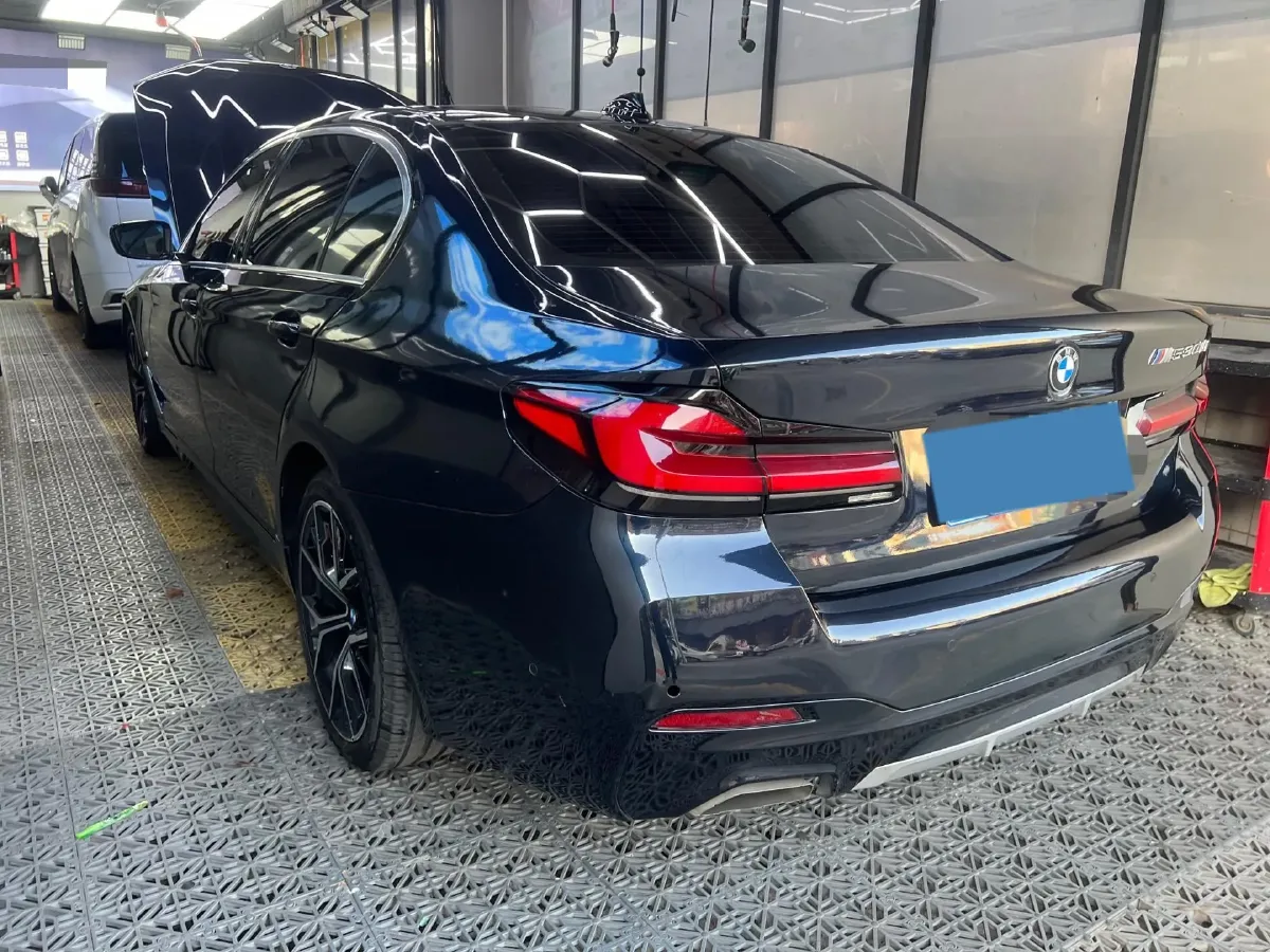 2023 BMW 5 Series 2.0T 245HP L4 8AT,autocango,china used car exporter,china ev exporter,chinese used car exporter,chinese used ev exporter