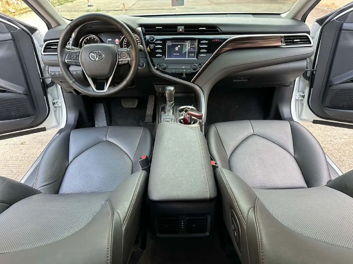 2018 Toyota Camry 2.0L 169HP L4 6AT,autocango,china used car exporter,china ev exporter,chinese used car exporter,chinese used ev exporter