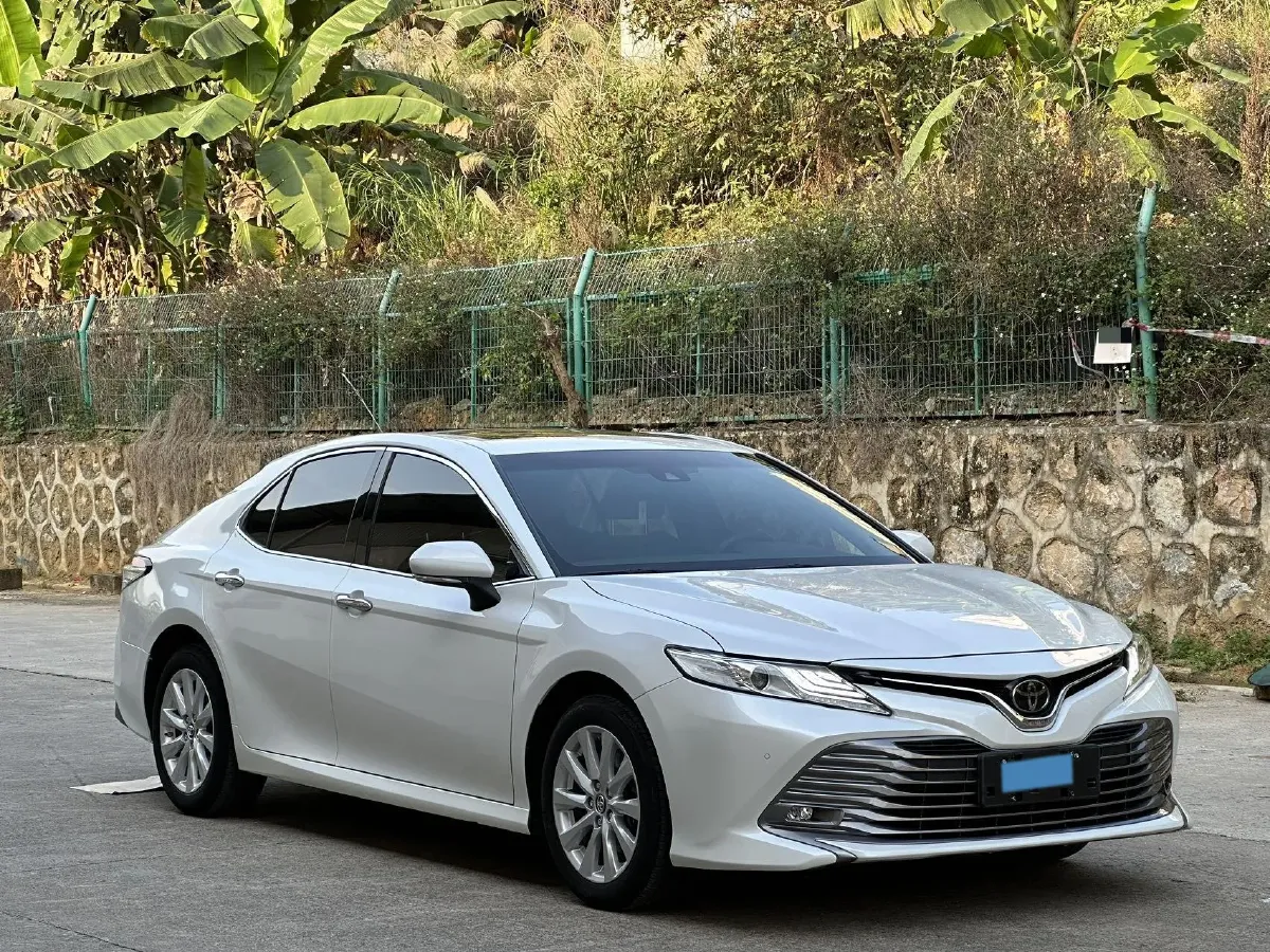 2018 Toyota Camry 2.0L 169HP L4 6AT,autocango,china used car exporter,china ev exporter,chinese used car exporter,chinese used ev exporter