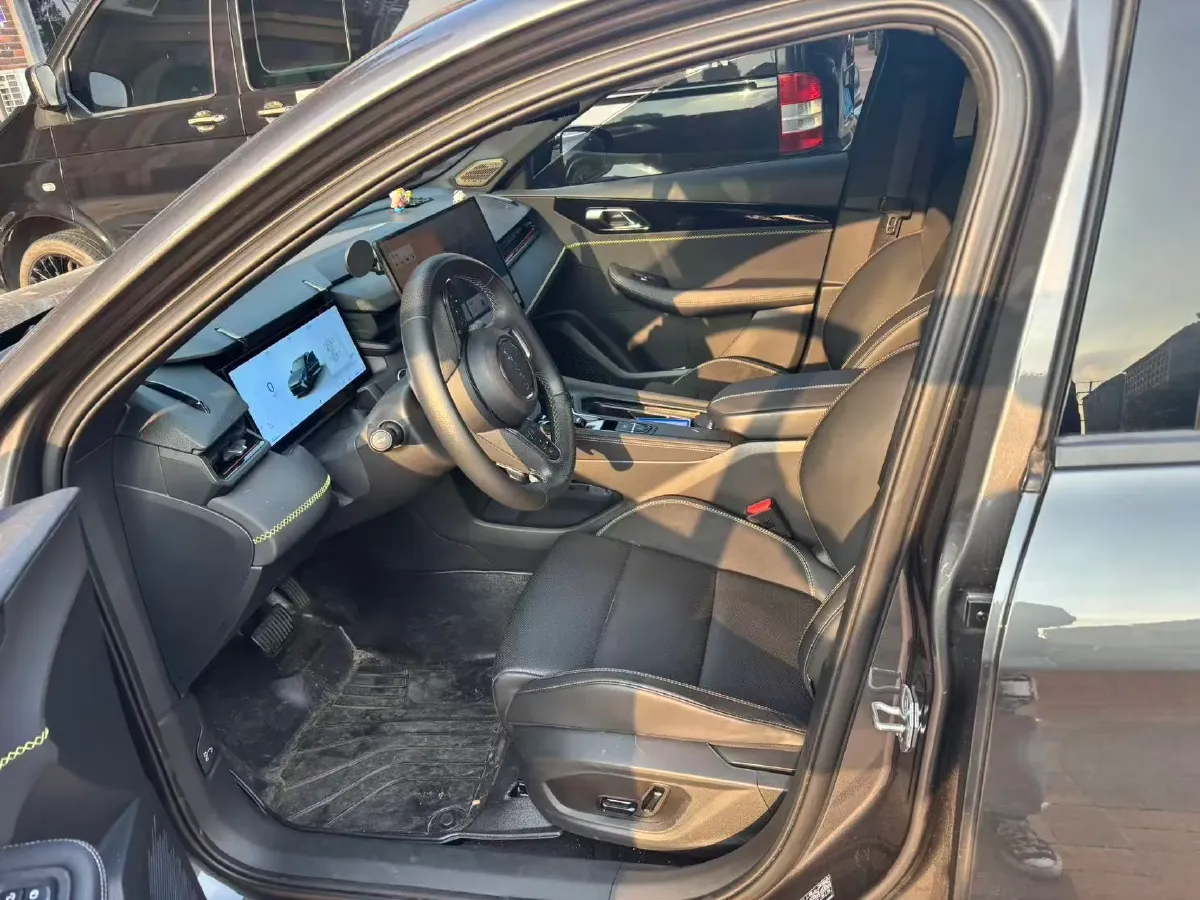 2025 LYNK&CO 03 1.5T 181HP L4 7DCT,autocango,china used car exporter,china ev exporter,chinese used car exporter,chinese used ev exporter