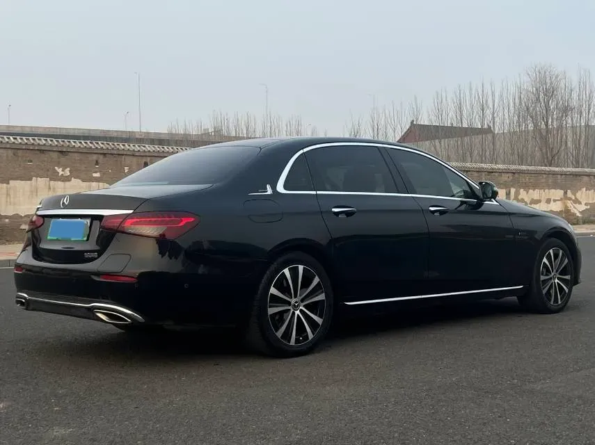 2021 Mercedes-Benz E Class 2.0T 211HP L4 9AT PHEV 25.4KWH,autocango,china used car exporter,china ev exporter,chinese used car exporter,chinese used ev exporter