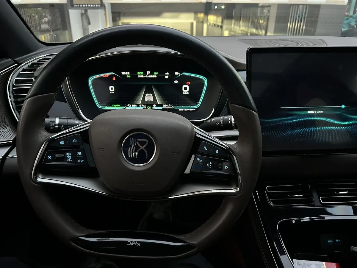 2020 WEY VV7 2.0T 227HP L4 7DCT PHEV,autocango,china used car exporter,china ev exporter,chinese used car exporter,chinese used ev exporter