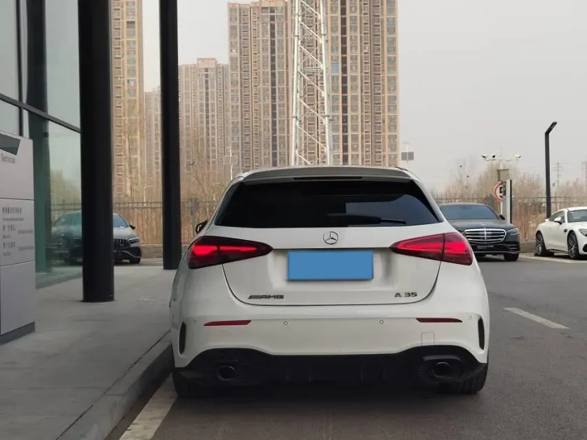 2024 Mercedes-Benz A AMG 2.0T 306HP L4 8DCT,autocango,china used car exporter,china ev exporter,chinese used car exporter,chinese used ev exporter