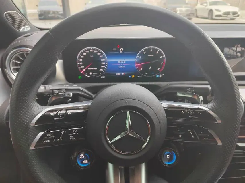 2024 Mercedes-Benz A AMG 2.0T 306HP L4 8DCT,autocango,china used car exporter,china ev exporter,chinese used car exporter,chinese used ev exporter