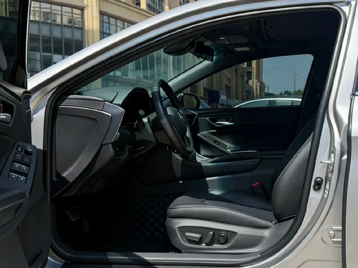 2022 Toyota Avalon 2.0L 178HP L4 CVT,autocango,china used car exporter,china ev exporter,chinese used car exporter,chinese used ev exporter