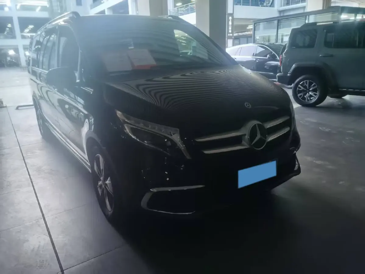 2020 Mercedes-Benz V Class 2.0T 211HP L4 9AT,autocango,china used car exporter,china ev exporter,chinese used car exporter,chinese used ev exporter