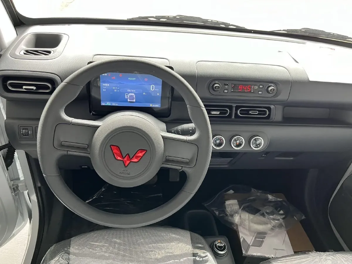 2025 WuLing ZhiGuang BEV,autocango,china used car exporter,china ev exporter,chinese used car exporter,chinese used ev exporter