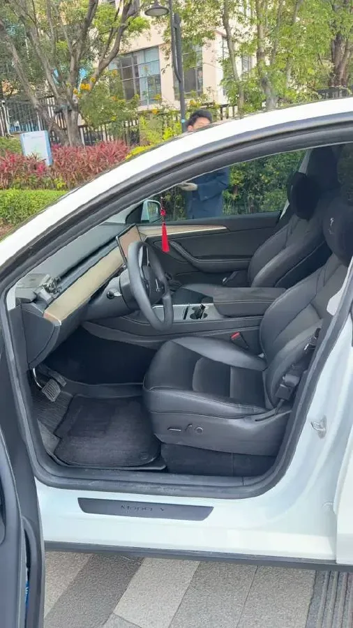 2022 Tesla Model Y BEV 60KWH,autocango,china used car exporter,china ev exporter,chinese used car exporter,chinese used ev exporter