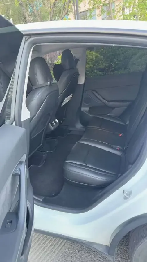 2022 Tesla Model Y BEV 60KWH,autocango,china used car exporter,china ev exporter,chinese used car exporter,chinese used ev exporter