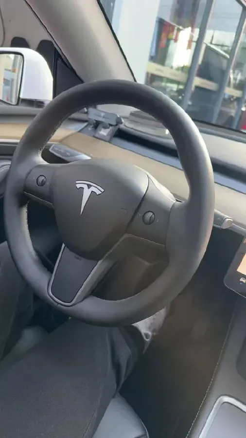 2022 Tesla Model Y BEV 60KWH,autocango,china used car exporter,china ev exporter,chinese used car exporter,chinese used ev exporter