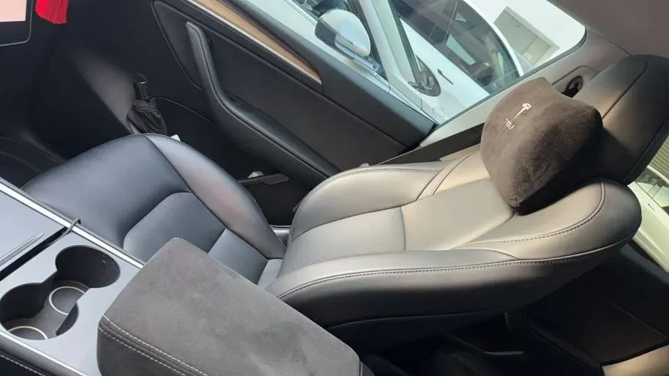 2022 Tesla Model Y BEV 60KWH,autocango,china used car exporter,china ev exporter,chinese used car exporter,chinese used ev exporter