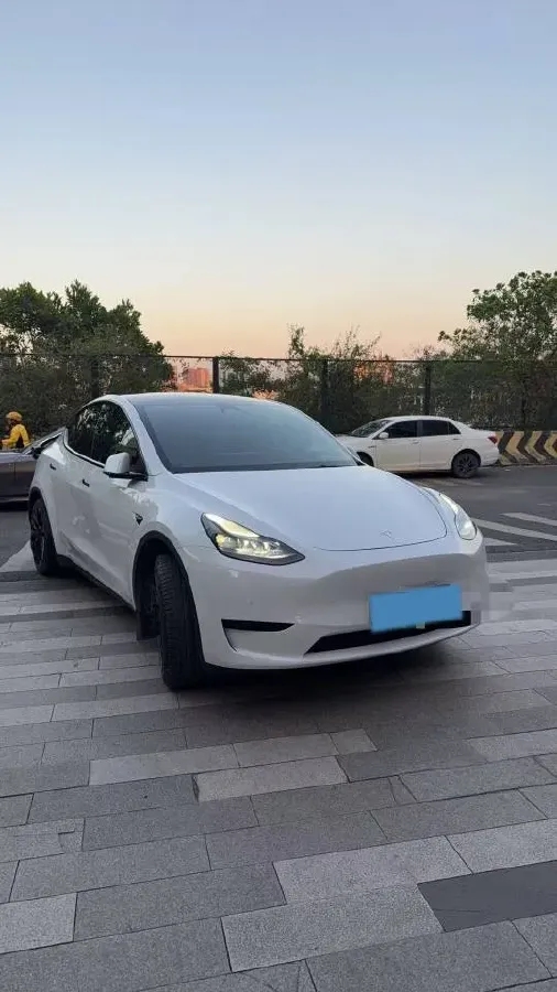 2022 Tesla Model Y BEV 60KWH,autocango,china used car exporter,china ev exporter,chinese used car exporter,chinese used ev exporter