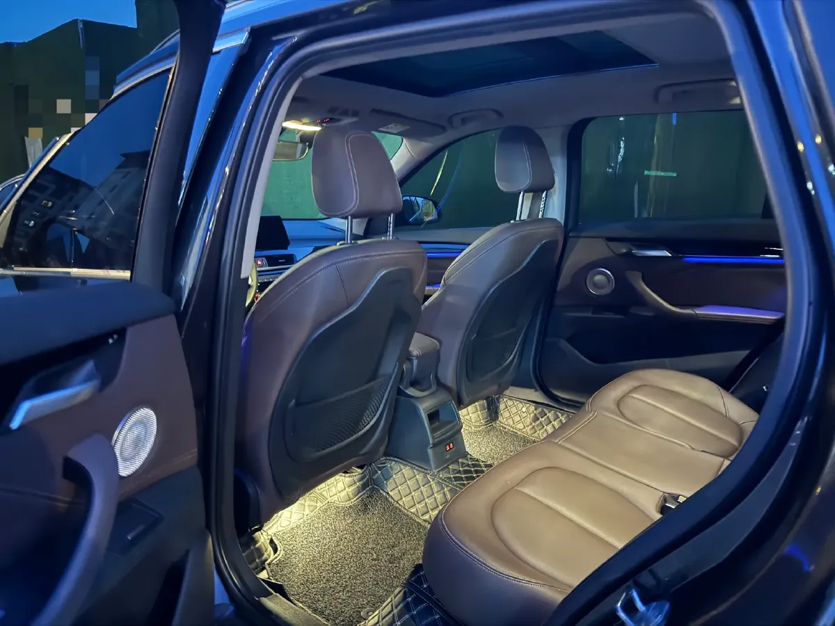 2022 BMW X1 1.5T 140HP L3 7DCT,autocango,china used car exporter,china ev exporter,chinese used car exporter,chinese used ev exporter