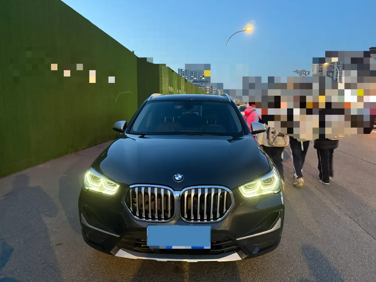 2022 BMW X1 1.5T 140HP L3 7DCT,autocango,china used car exporter,china ev exporter,chinese used car exporter,chinese used ev exporter