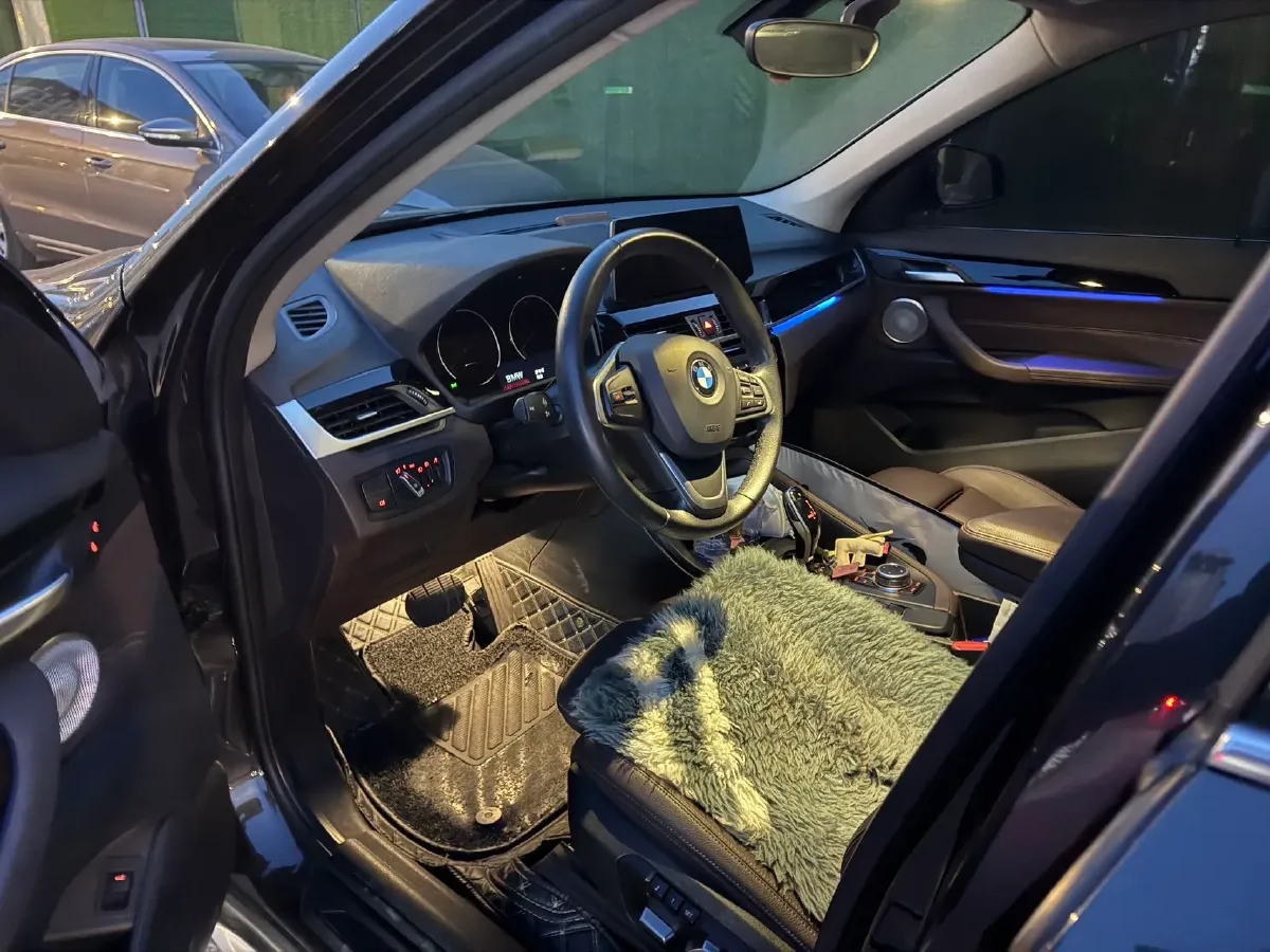 2022 BMW X1 1.5T 140HP L3 7DCT,autocango,china used car exporter,china ev exporter,chinese used car exporter,chinese used ev exporter