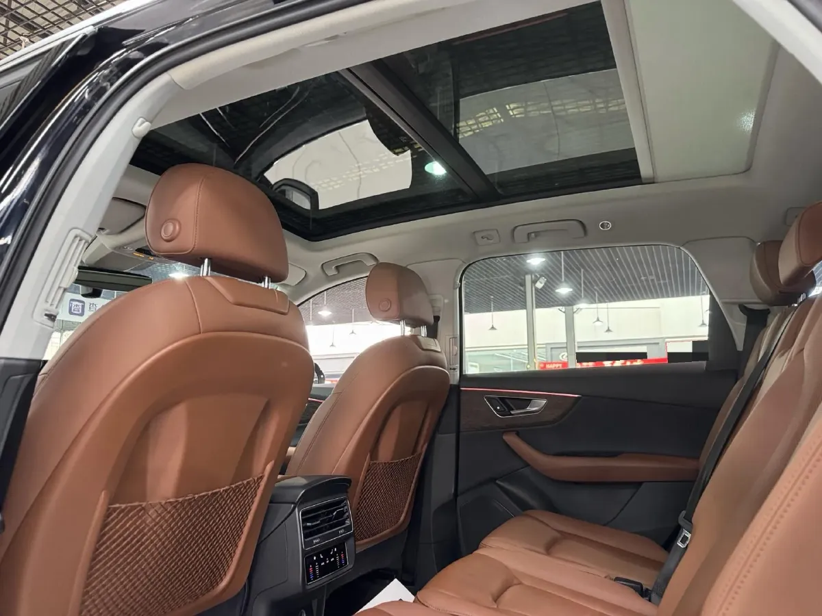 2021 Audi Q7 3.0T 340HP V6 8AT,autocango,china used car exporter,china ev exporter,chinese used car exporter,chinese used ev exporter